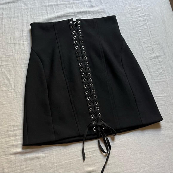H:ours black lace up mini skirt
